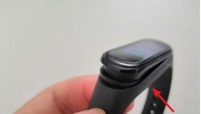 小米手环4怎么充电