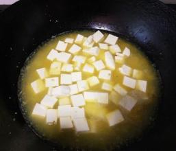 如何做好蟹黄豆腐