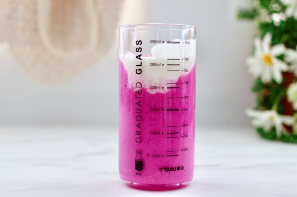 蔓越莓火龙果麦片酸奶昔