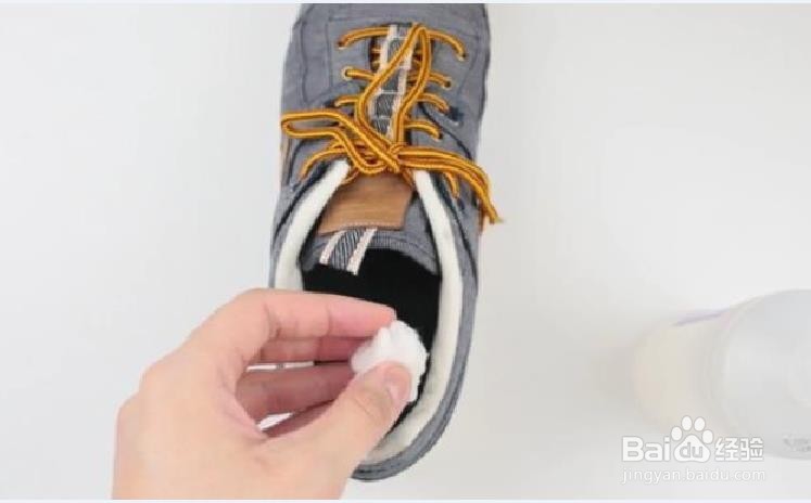 怎样清除鞋子的臭味