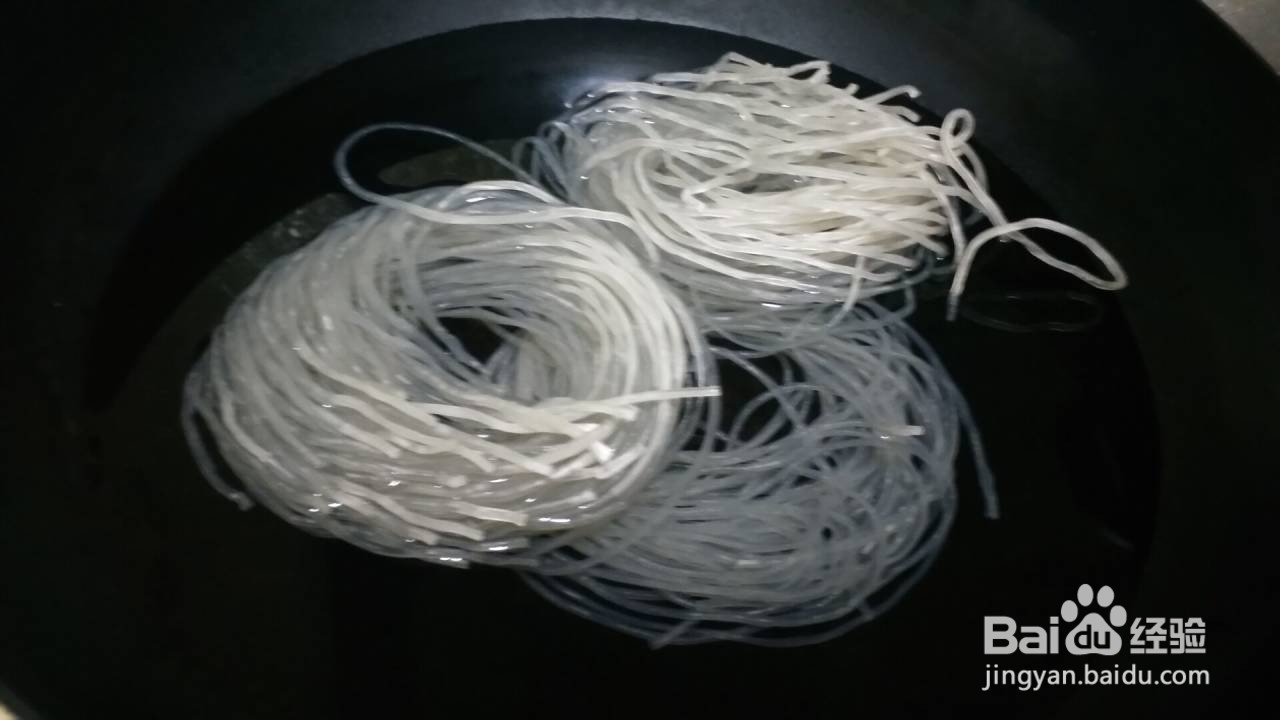 洋白菜炒粉条怎么做？