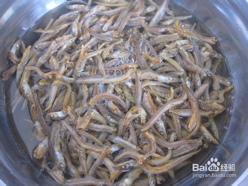 爆炒小鱼干
