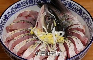 如何用砂锅做香辣草鱼