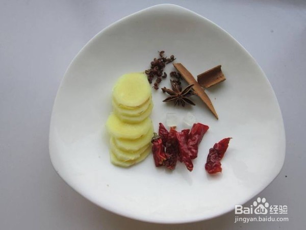 莲藕红烧肉的做法