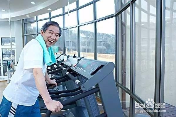 退休族如何防止面瘫的发生