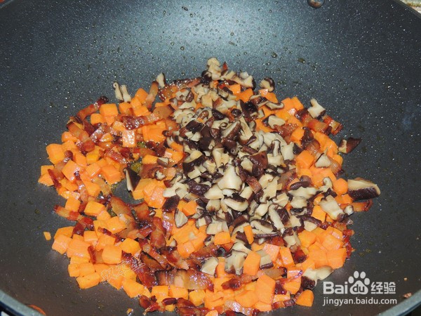 如何做美味的香菇腊肉焖饭