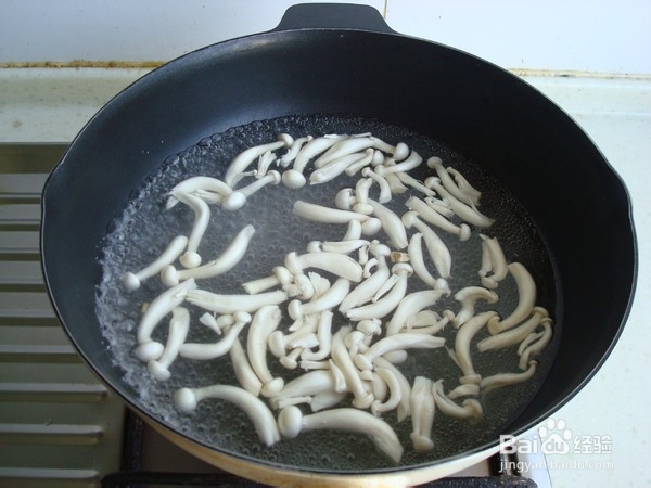 白玉菇炒腐竹的制作方法