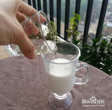 冰拿铁咖啡的简单做法
