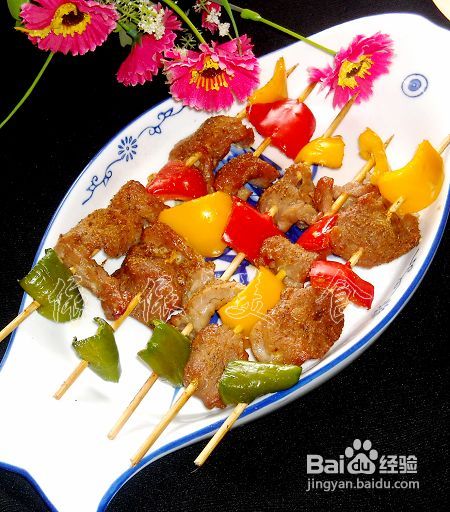 肉片串起来烤着吃-----彩椒烤肉串