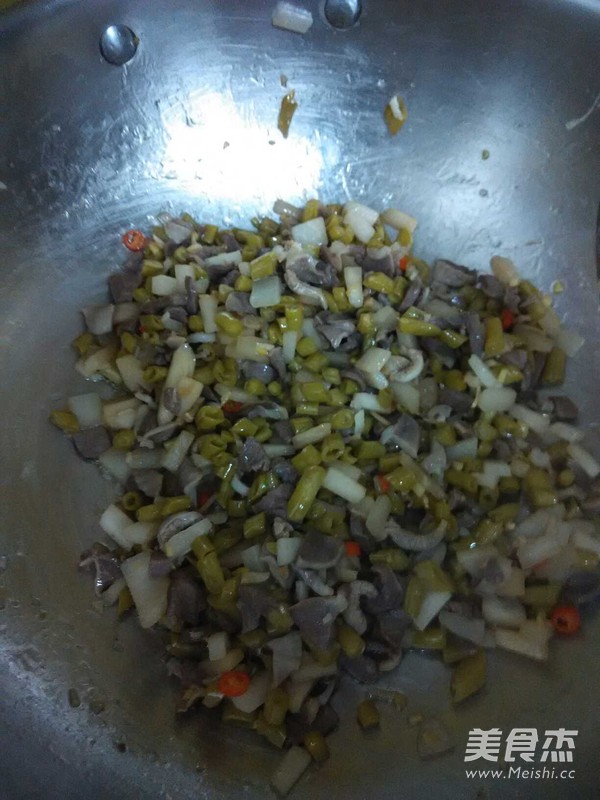 酸辣鸡杂的做法