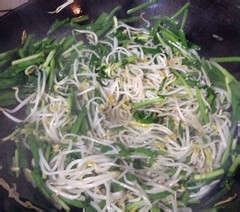 开春菜之炒合菜