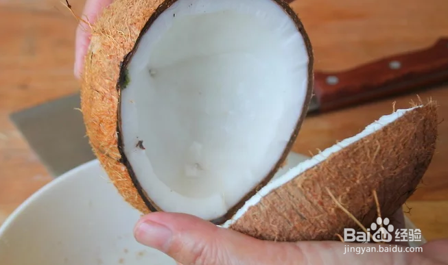 如何打开椰子?