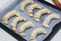 美味金牛角面包的做法