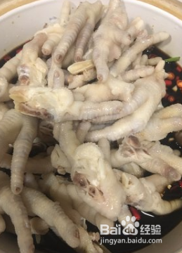 酸辣鸡脚的做法