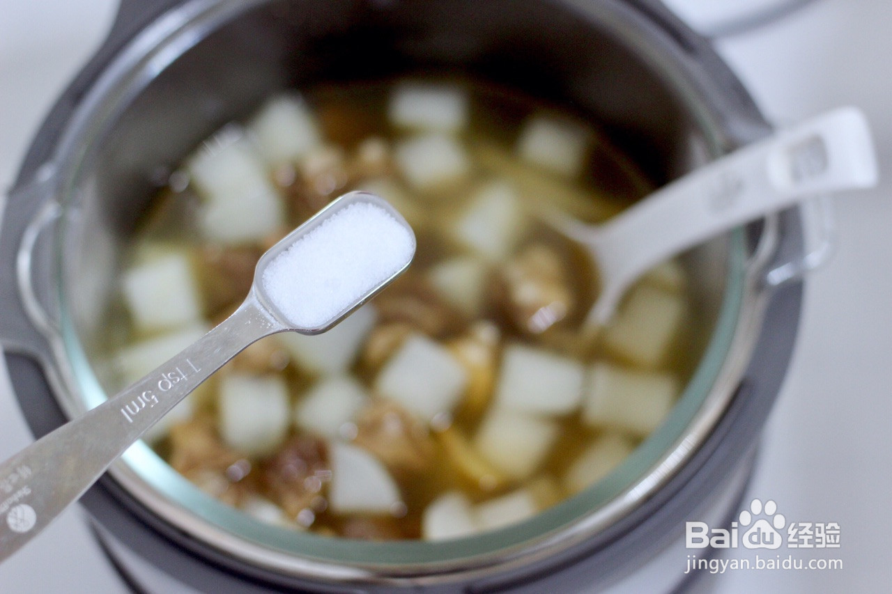 牛腩炖萝卜的做法