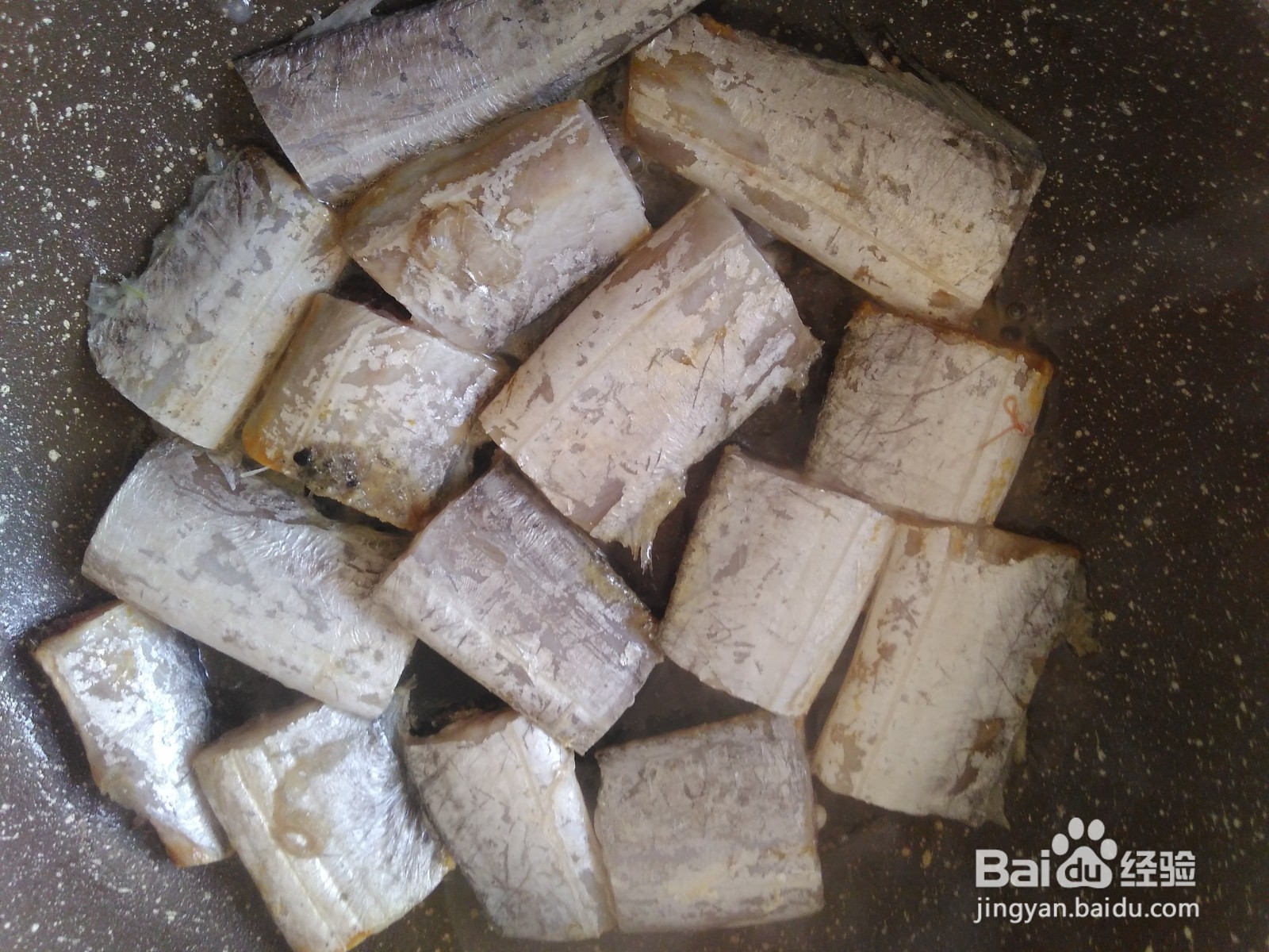 带鱼这样做,香辣好吃