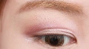 打造初级大眼妆的方法