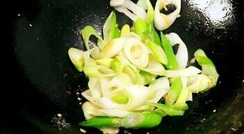 家常菜-葱爆牛肉