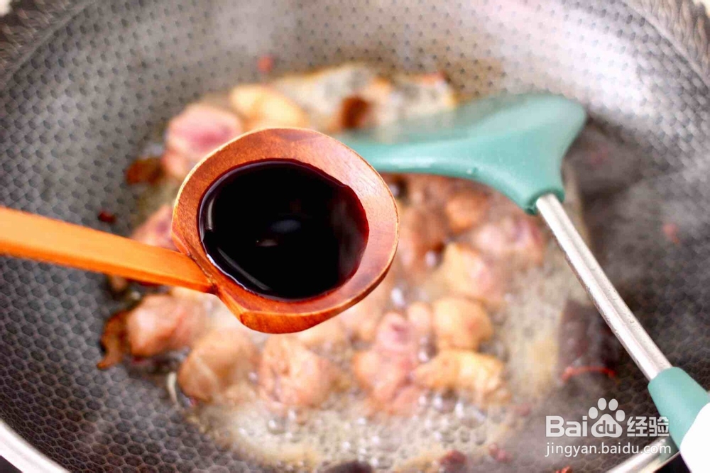 怎么做萝卜双椒啤酒炖鸭