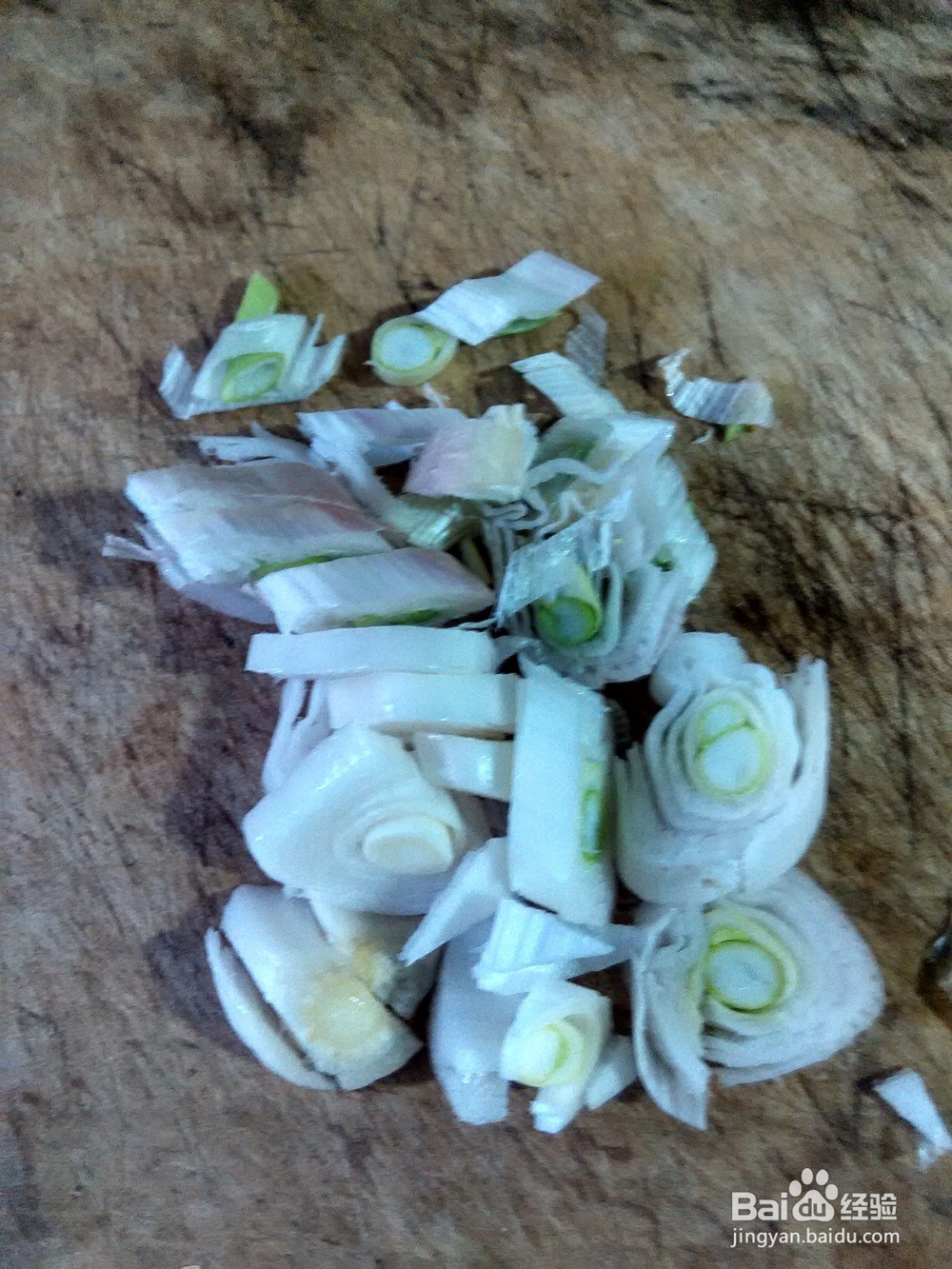 平菇炒香肠白菜