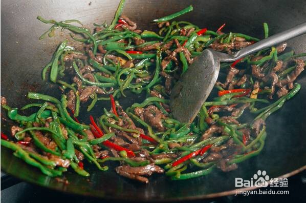 青椒炒牛肉的做法