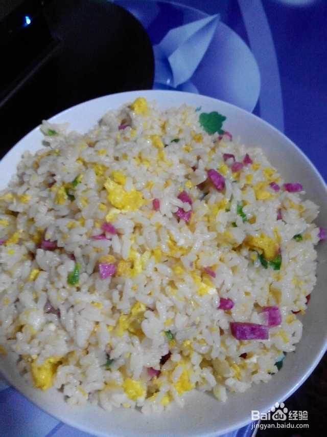 红心萝卜洋葱蛋炒饭的做法 蛋炒饭怎么做好吃