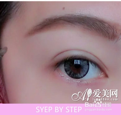 活力无限粗眼线妆容 韩范儿化妆技巧