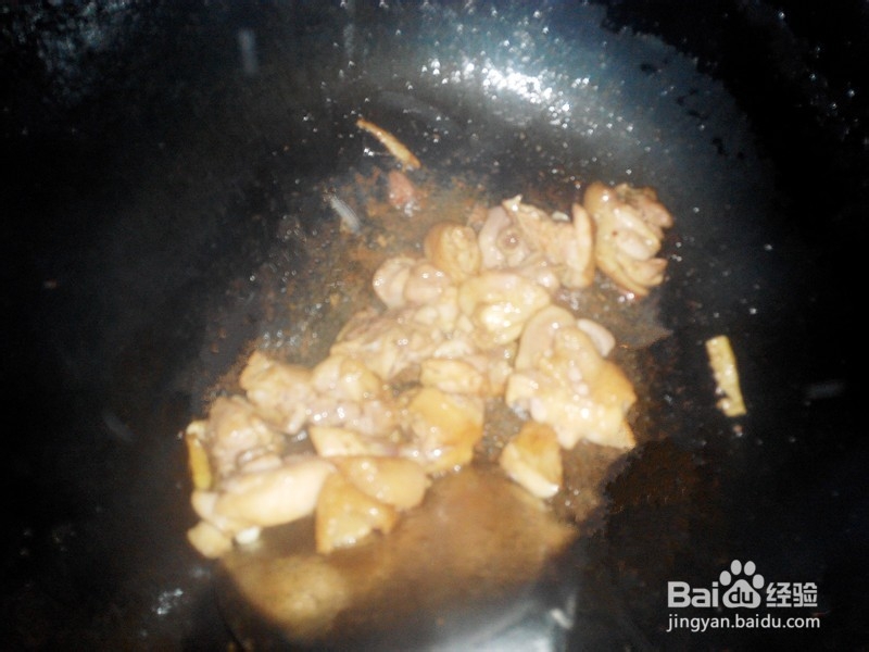 冬瓜煨鸡腿肉的做法。