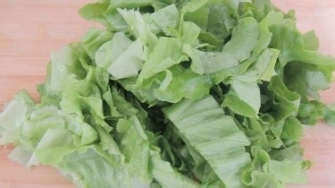 如何用蚝油生菜炒年糕？