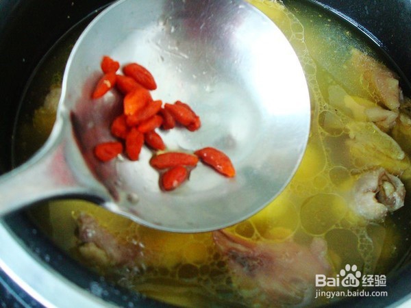 电饭煲荸荠炖鸡怎么做