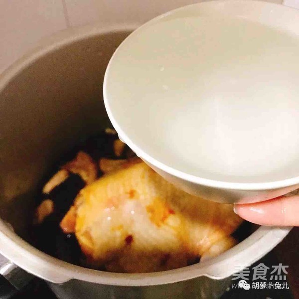 家庭秘制酱油鸡