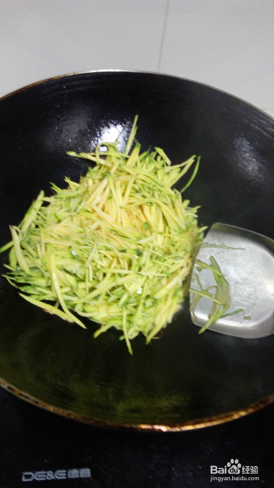 家常素炒青椒蒜蓉南瓜丝