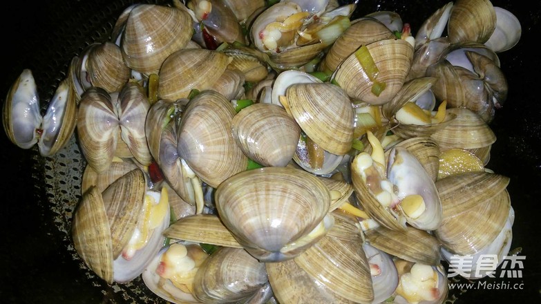 炒黄蚬子的做法