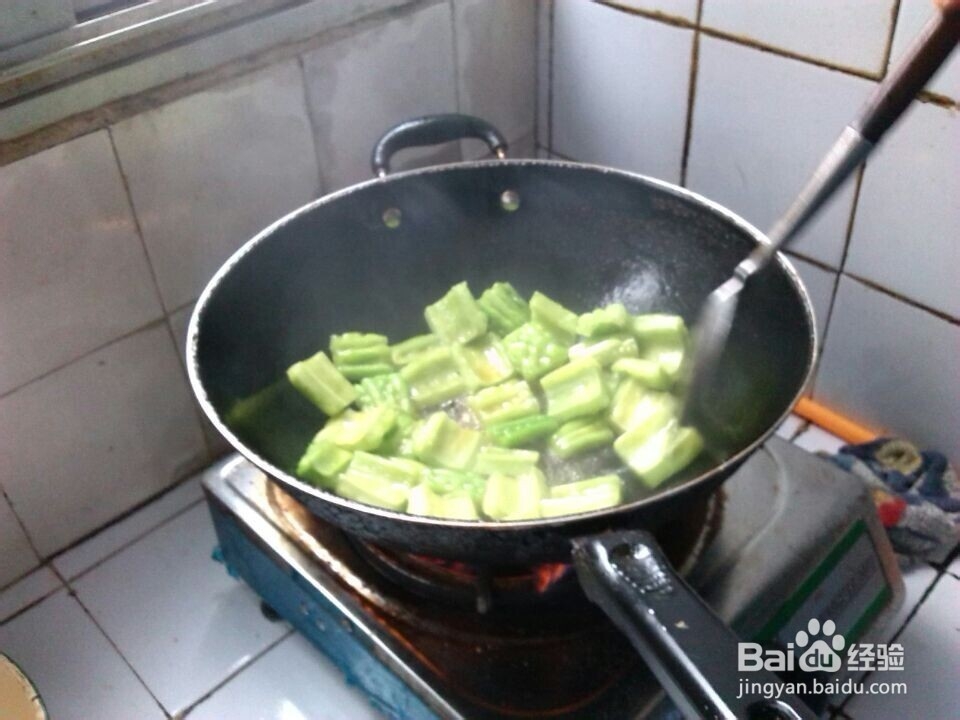 怎样制作美味的苦瓜?