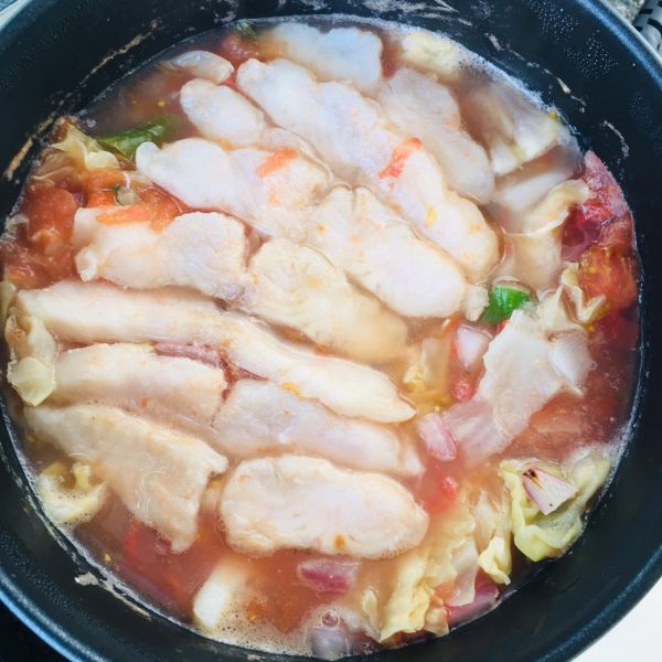 低脂酸辣巴沙鱼汤