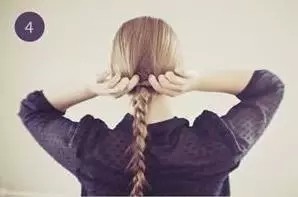 怎么叫优雅随意的小盘发