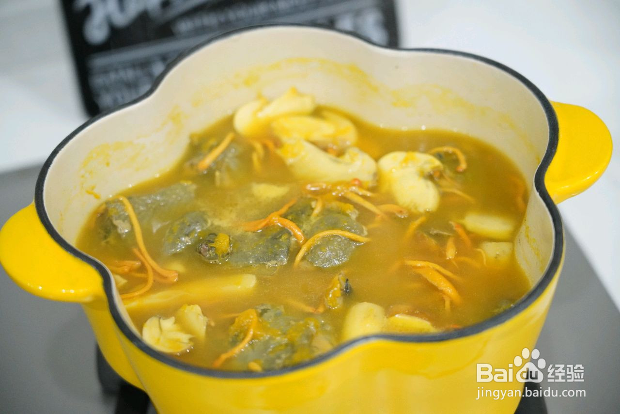 金汁鲍鱼松茸鸡汤的做法