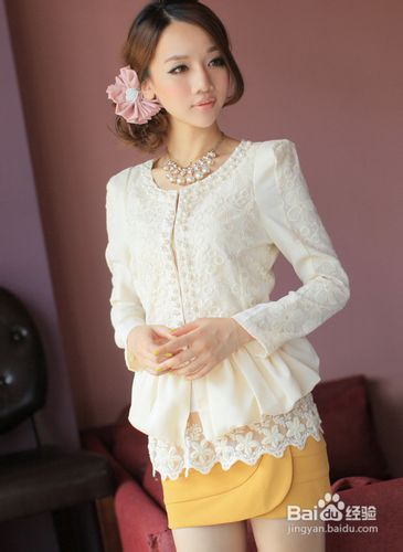 秋天穿出蕾丝的甜美时尚美