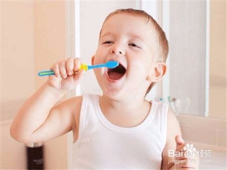 孩子几岁开始适合刷牙？