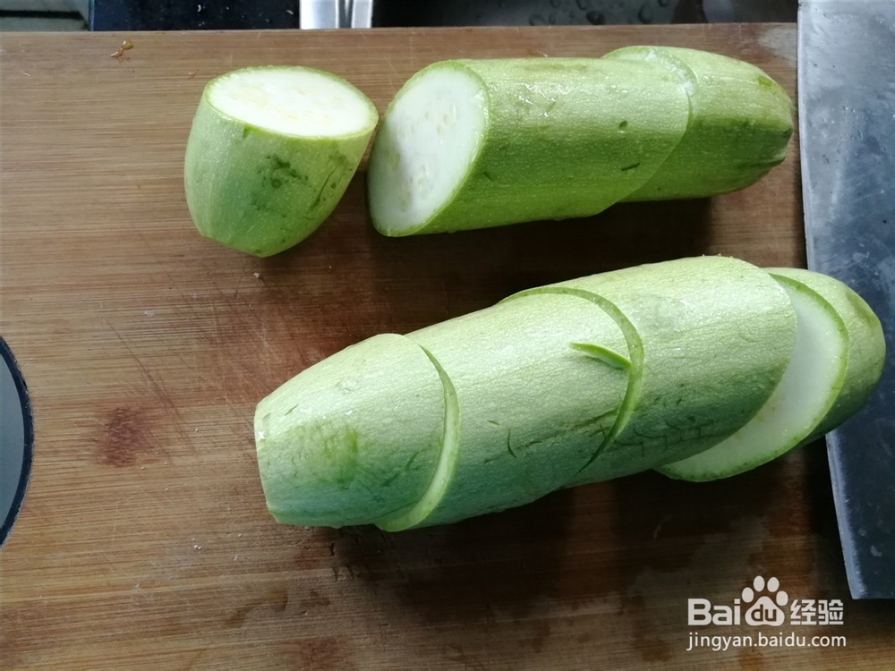 西葫芦炒土鸡蛋