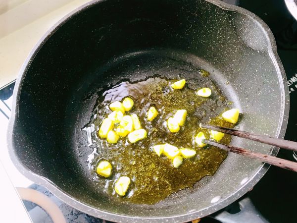 豆豉鲮鱼油麦菜