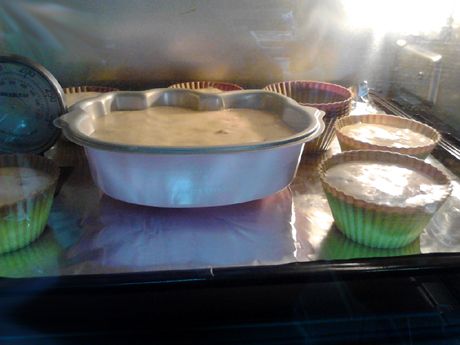 凯蒂猫玫瑰海绵蛋糕