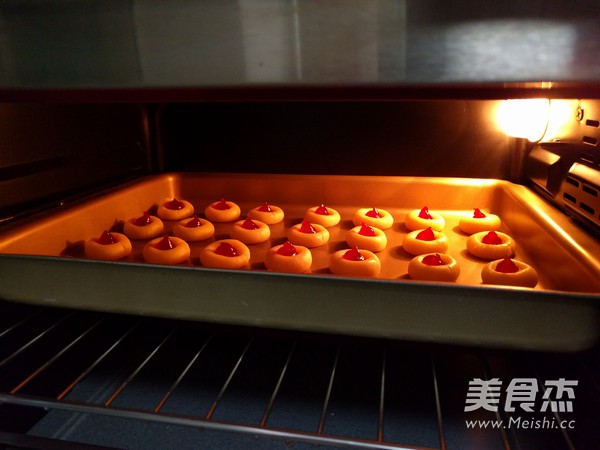 【草莓酱饼干】