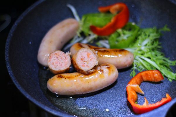 三文鱼肠煲仔饭