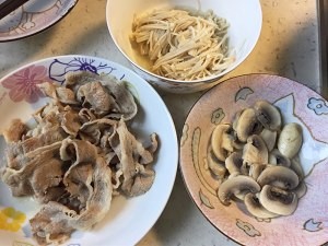 教你怎么做最省事的金针菇肥牛