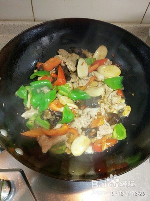 锅巴肉片的做法