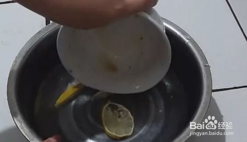 怎样洗碗即干净又不伤手?