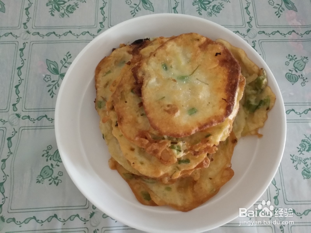 怎样在家自制美味的鸡蛋辣椒葱油饼