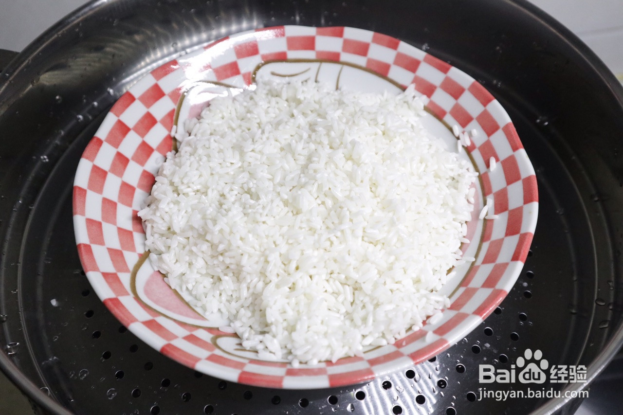 芭蕉叶蒸糯米排骨的做法