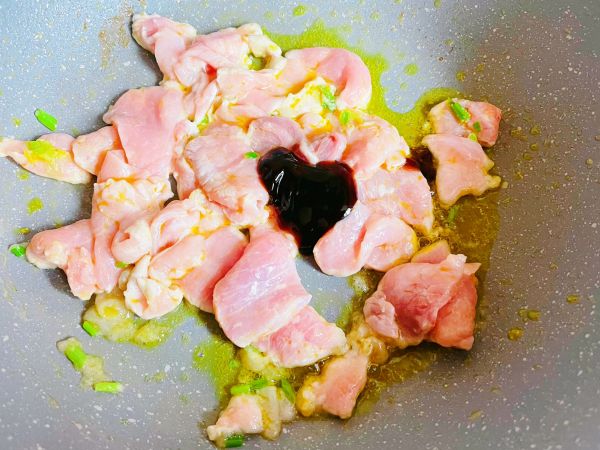 蚝油遇苦瓜肉片